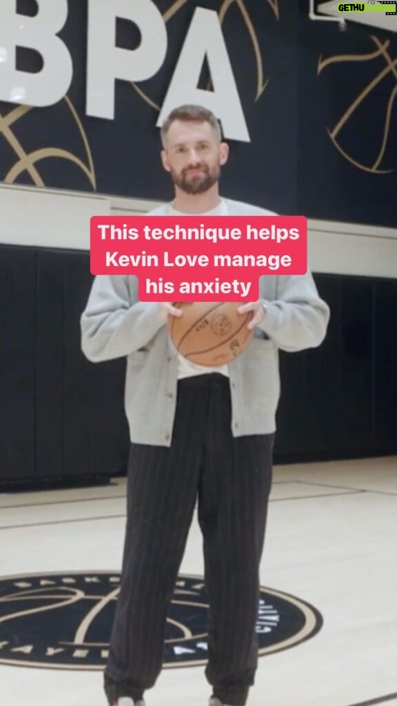 Kevin Love Instagram - This technique helps @nba all-star @kevinlove manage his anxiety on and off the court: Breathwork. “I don’t think most people breathe right. I certainly don’t. I forget to exhale.” Love changed the way he approached his mental health after experiencing a panic attack in the middle of an NBA game in 2017. Click the link in bio to learn more about the techniques @kevinlove uses to stay mentally healthy. To support Kevin’s mental health non-profit, the @KevinLoveFund, which developed and offers a free SEL curriculum for middle and high schools, please visit: http://www.KevinLoveFund.org #miamiheat #kevinlove #nba #basketball