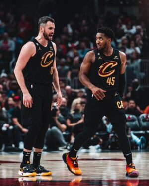 Kevin Love Instagram - WINdy City 😤