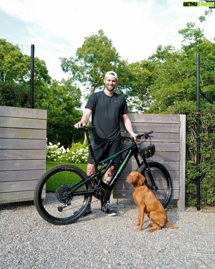 Kevin Love Instagram - Big thank you to @iamspecialized for allowing me to go through the creative process and building a bike that pays homage to my Pacific Northwest roots. The attention to detail is incredible!!! 🔥🔥🔥 #turbolevo