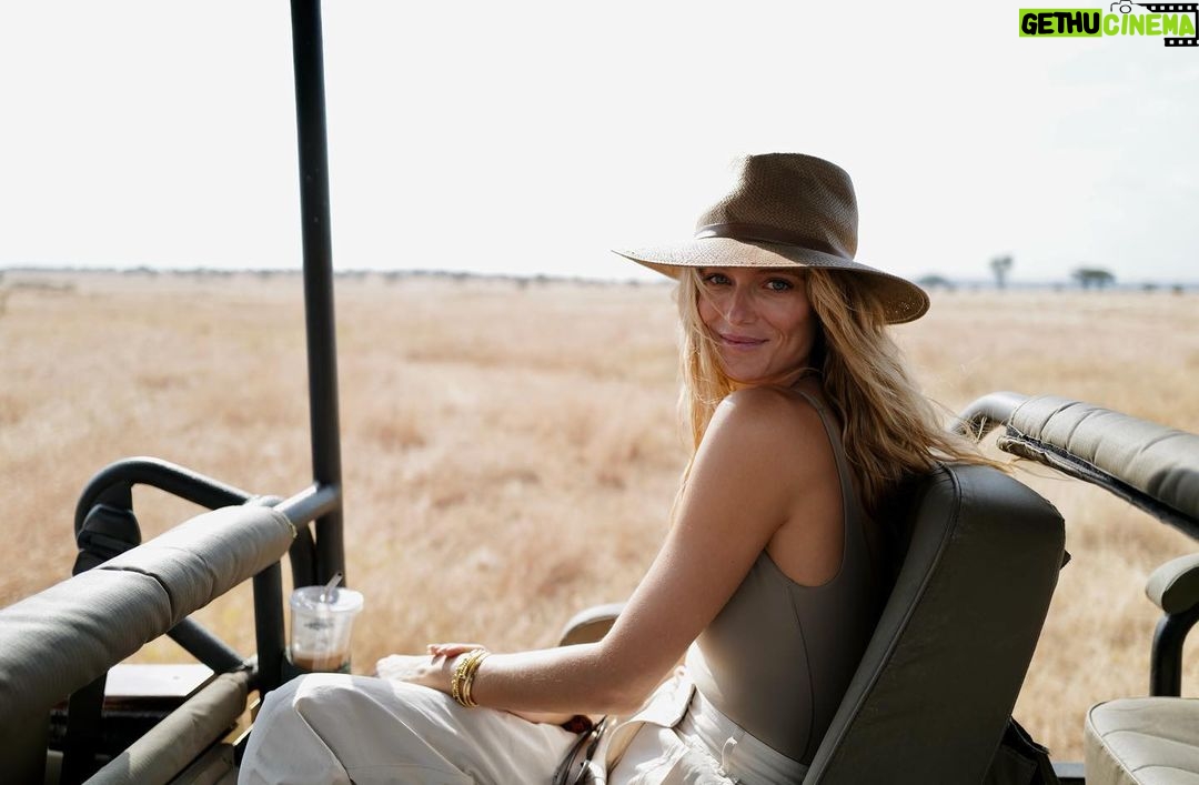Kevin Love Instagram - 🍯🌖 Views Singita Sabora Tented Camp