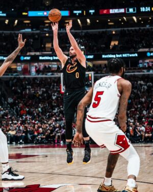 Kevin Love Instagram - WINdy City 😤