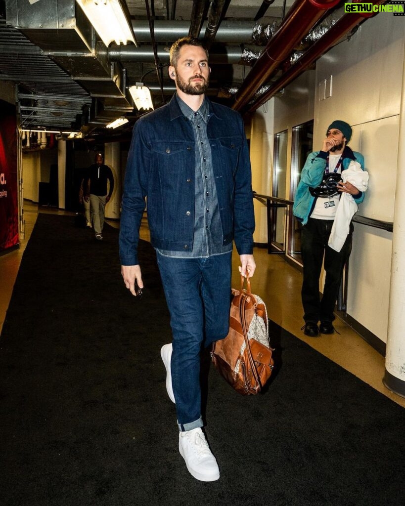 Kevin Love Instagram - WINdy City 😤 Chicago, Illinois
