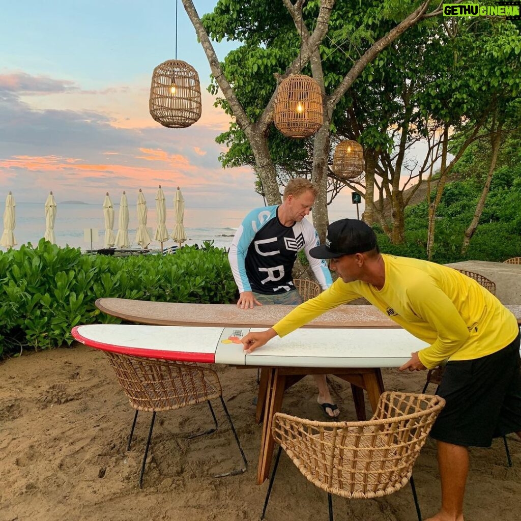 Kevin McKidd Instagram - @manuelbdb18 and me heading out for our #dawnpatrol #surfsession a great guide , coach and man. DM him for lessons and coaching. There are many beac h clubs for @puntamita members - this one is right on 2 great surf spots - 1 left , 1 A frame. @casabrisapuntamita @howelltalentrelations @puntamita Punta Mita
