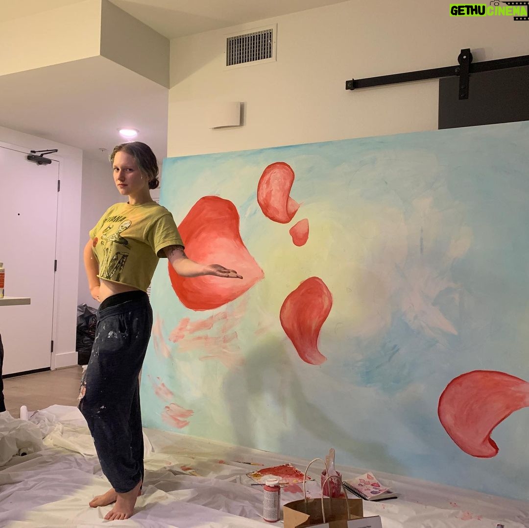 Kevin McKidd - 96.5K Likes - My amazing artist daughter Iona. Working on a 6'x8' @greysabc finale inspired petals painting! Keep your eyes peeled for its appearance tonight in our FINALE ! @ionna.mckiddo