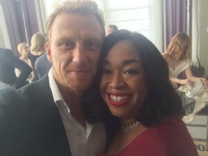 Kevin McKidd Instagram - Happy happy birthday to @shondarhimes !!!! Xo @greysabc