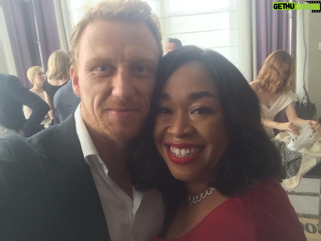 Kevin McKidd - 102.1K Likes - Happy happy birthday to @shondarhimes !!!! Xo @greysabc
