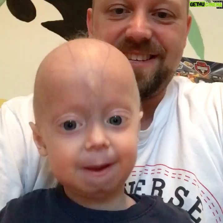 Kevin McKidd Instagram - Repost from @lukes_dad78 Luke and his family are amazing . Luke has a rare illness that makes his body age faster . Let's welcome Luke and send him our love instead of hearing mean and hurtful comments. Luke’s future won’t be an easy one because he will look different than what we would describe as “The Norm”. However, we hope deeply that most of the reactions will be positive and not hurtful. Would you join us on our journey through Life and give us a follow? #supportluke Thank you for listening and greetings from Germany. 🤝 🌍 Ronny • 🇺🇸Good night 🇩🇪Gute Nacht 🇫🇷Bonne nuit 😉 FOLLOW @lukes_dad78