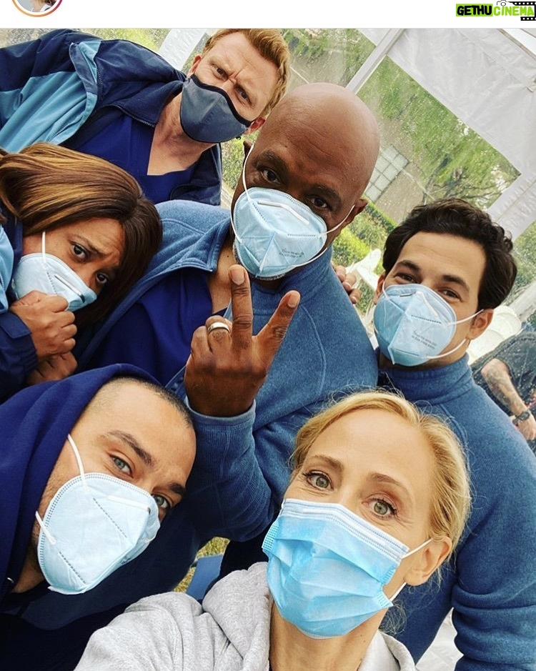 Kevin McKidd - 279K Likes - Great pic @kimraver ! Love these guys ! Love this family ! @greysabc