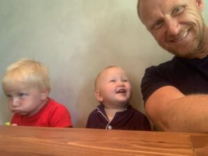Kevin McKidd Instagram - Random Sunday shot to spread happiness- cute little munchkins xx love em so much - have a peaceful and healing Sunday everyone
