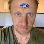 Kevin McKidd Instagram – #vote #votebidenharris2020 #voteearly2020 #votebluetosaveamerica🇺🇸💙