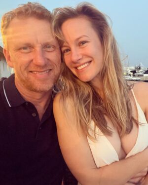 Kevin McKidd Instagram - banana boating..tennis in the rain..birthday celebrations, so many magical memories made! Thank you  @casadecampodr & @howelltalentrelations
#casadecamporesort & #DominicanRepublic
 #travelpartner