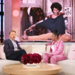 Kevin McKidd Instagram - @greysabc fans! See me on @jenniferhudsonshow TODAY. Such a fun time with Jennifer and everyone on her team made me feel so welcomed!(..look out for some scoop on season 19 @greysabc and maybe a wee spoiler about my past @therealdebbieallen ) hahah xo