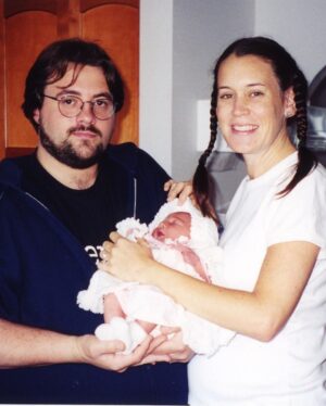 Kevin Smith Instagram - HAPPY BIRTHDAY, @harleyquinnsmith!
24 years ago, you sprang forth from the guts of @jenschwalbach like that scene in “Alien” and my then-already-wonderful life somehow got even better!
It’s fitting that we named you after a cartoon character - because you have truly animated my world!
I love you, Kiddo!
From your @donutfriend,
Dad!
#KevinSmith #harleyquinnsmith #birthday