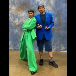 Kevin Smith Instagram - Last weekend I was at @fanexpodallas, where I saw some old friends and met some new ones! 1) The kids from @clerksmovie: #jeffanderson, @rosariodawson, #trevorfehrman & @jayandsilentbob (aka me & @jaymewes). 2) Silent Bob & Buckaroo Banzai: @real_deal_dr_peter_weller & me. 3) Silent Bob & Brodie: @jasonlee & me. 4) Jay, Stingray & Silent Bob: @paulwhausergram from @cobrakaiseries. Paul joined me & Jay for #jayandsilentbobgetold and he was an excellent addition! Hear the show at #thatkevinsmithclub! 5) Darth Maulrats & Silent Bob. 6) An inked fan with #jayandsilentbob on his leg. 7) Silent Bob & Becky: @ahsokaofficial star #rosariodawson. 8) Mallrats Too: me, #jasonlee & #jasonmewes. 9) Me & Silent Bob. 10) #jaymewes drew this dick chart at my signing table to size up me, him, and his newborn son Lucien. Clearly, I’m at a deficit. Does this look like a good time? If you think so, then join me & my friends at @theastronomicon in Livonia #michigan THIS WEEKEND! #KevinSmith #dallasfanexpo #fanexpodallas