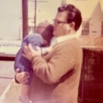 Kevin Smith Instagram – 20 years ago today, my Dad died. So this morning, my brother Don and I took our Mom to church. Shockingly, the roof didn’t cave in on the director of DOGMA. The mass was celebrated in memory of Pop – a man who shaped my life, both literally and figuratively before he left this world. Two decades back, my whole family happened to be in Philadelphia at the same time – so they all came to my #wizardworldphilly Q&A. After the Q&A, we went to dinner at @mortonssteak: @jenschwalbach, me, Dad, Donald, @donsgirlgrace, @virginia_in_vienna & her husband Eric (Don’s husband Jerry was stuck in Florida), where we had the time of our lives for the last time in his life. After a memorable meal with the family he co-created, Dad died in the wee hours of the following morning, June 1, 2003. A portion of his ashes have resided with me since his cremation, as a constant reminder of the quiet patriarch without whom I wouldn’t even exist. My sister has long maintained that I based Silent Bob on Dad – the guy who said very little unless he had something funny or insightful to impart (ironically, that would mean Jay is based on my Mom). I don’t know if I got Silent Bob from Dad, but I got nearly everything else. In the pic of me at the lectern, the bald spot in the front row is my Father – who fed me Standup comedy albums as a kid and loved to watch me talk to a crowd, knowing those records made an impact on his youngest son. While growing up, Dad took me to the movies all the time too – so he likely knew both  my careers as a storyteller came indirectly from his unintentional influence. I’m happy he got to meet @harleyquinnsmith (he was a big fan), but he’s been gone twenty years and I still miss him. So if you can (and if you wanna), hug your Dads for me today, Kids. And if you’re in Toronto on Friday or Jersey on Saturday, come see me at the @sandersoncentrebrantford or @smodcastlecinemas. That sounds like a self-serving plug because it is – but it’s also in memory of a guy who’d still be in the front row watching me if he could. Miss you, Pop. Rest in Power. #KevinSmith #dad #mementomori