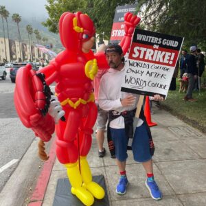 Kevin Smith Instagram - Silent Bob Strikes Back! I made a @dctheflash themed sign for my second day of striking on behalf of the @wgawest & @wgaeast, this time outside @wbd studios. Pretty sure this ruins my chances of getting into an early screening, but sometimes you gotta stand for something. #KevinSmith #wgastrike