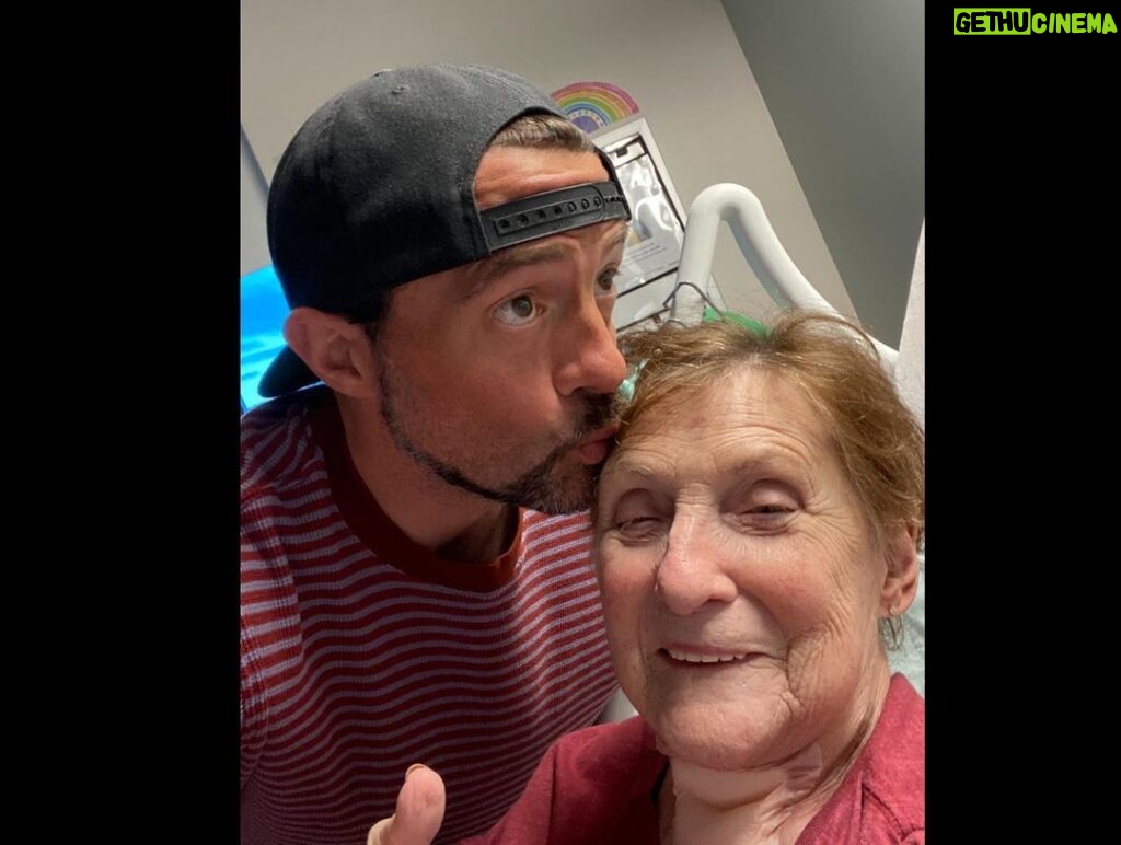 Kevin Smith Instagram - Happy Mother’s Day from three siblings elated to see their Mom on the mend! Happy to report after 2 harrowing months that @donsgirlgrace is doing much, much better! Thankful for a tube-free Mother’s Day! #KevinSmith #mothersday