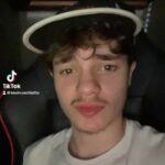 Kevin Vechiatto Instagram - eu simplesmente amo essa música