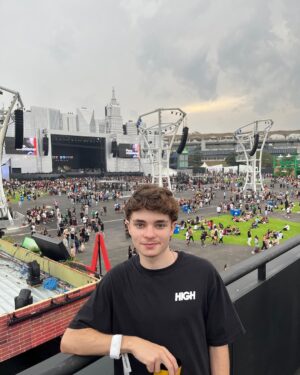Kevin Vechiatto Instagram - primeiro final de semana no @thetownfestival! shows e momentos incríveis