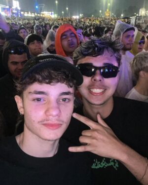Kevin Vechiatto Instagram - primeiro final de semana no @thetownfestival! shows e momentos incríveis