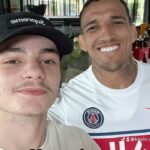 Kevin Vechiatto Instagram - Marca seu amigo que te deixa seguro hahahaha @charlesdobronxs