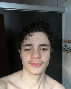 Kevin Vechiatto Instagram - confesso que seria um crime eu não ter uma autoestima boa