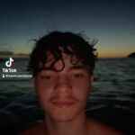 Kevin Vechiatto Instagram - I wonder #praia #kevinvechiatto #reels #carnaval
