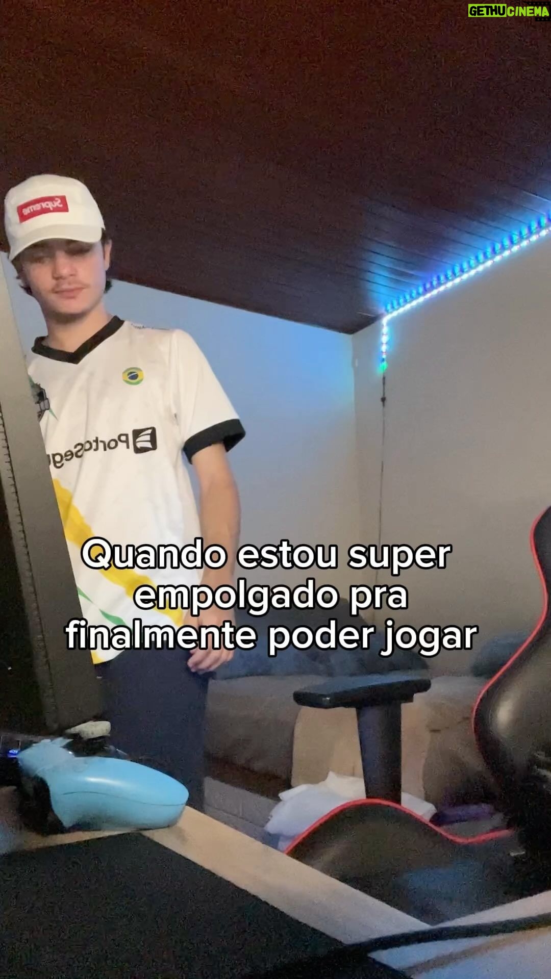 Kevin Vechiatto Instagram - 15 minutos depois morrendo pro joaozinho_balinha99 #viralBD