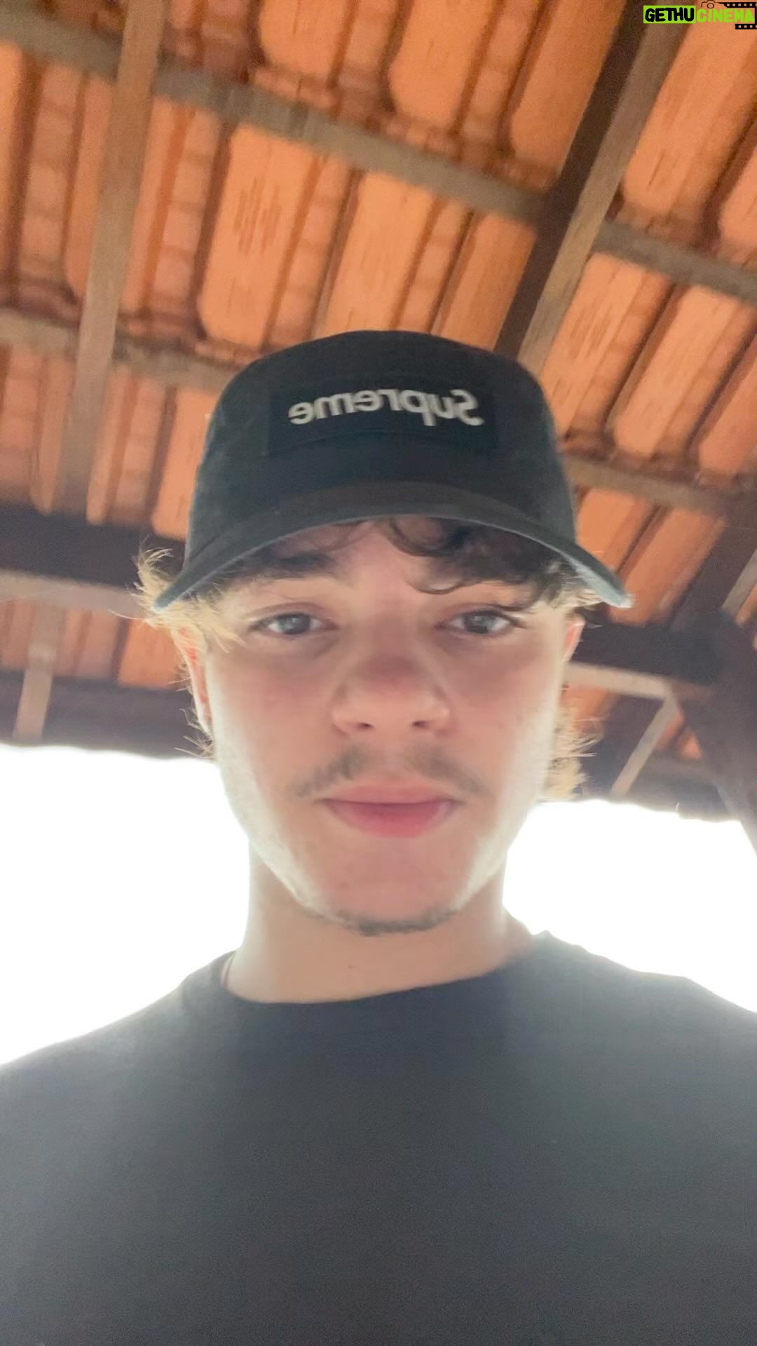 Kevin Vechiatto Instagram - Meu problema é ser fã do homem coin
