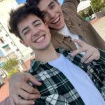 Kevsho Instagram - ES OFICIALLLLL 🚨 ENTRELAZADOS FUE RENOVADA PARA UNA SEGUNDA TEMPORADAAAAA y ya estamos filmando 🎬♥️ muy felices de seguir contando esta historia 🥺 qué les gustaría que pase en esta nueva temporada? @disneyplusla nos volvemos a encontrar ⏳