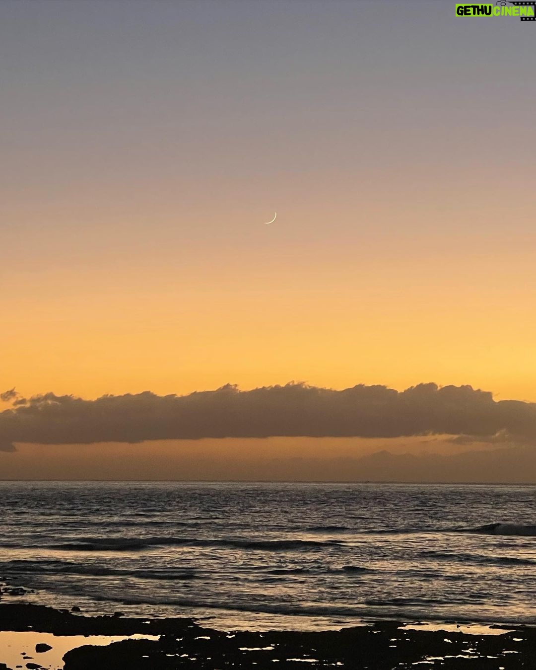 Kevsho Instagram - nos juntamos a ver el atardecer? enviar. estos son algunos cielos que me encontré en españa 🥲