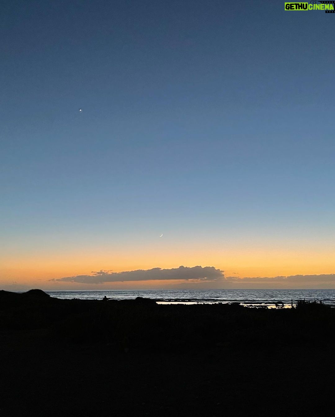 Kevsho Instagram - nos juntamos a ver el atardecer? enviar. estos son algunos cielos que me encontré en españa 🥲