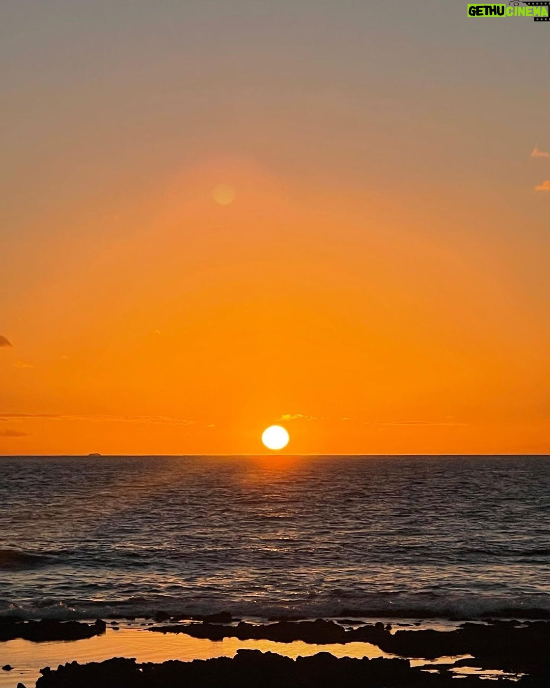 Kevsho Instagram - nos juntamos a ver el atardecer? enviar. estos son algunos cielos que me encontré en españa 🥲