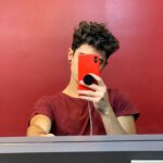 Kevsho Instagram - un pokito del back de entrelazados ⏳ 1. después d grabar una escena del cap 2 y último día de rodaje del 2020 2. habitación de félix 3. mis compas 💘 4. detalle de los rulos de félix 5. ropa de félix 6. último día d rodaje en casa sharp con el dire @nicksilbert 7. sofia y félix en eleven o’clock 8. serotonina en cd room 9. romy maquillando a carito 10. hoy en mi depto viendo la serie vayan a disney+ a verla porque está épica y no lo digo porque actúo yo ahre