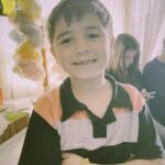 Kevsho Instagram - 1. jugando a ser streamers con mica, angie y brisa 2. vi a herbie en las calles de baires 3. grabando una escena con caro, emilia y simon para entrelazados 4. dylan en su cumpleaños 5. yo por salir a actuar de viejo en el gran rex 6. los créditos de una película muy mala que vi en mar del plata 7. grabando algo con sofi antes q se vaya a nyc 8. mi papá y yo con las mismas zapatillas pero colores invertidos 9. bresh con mindy y orne 10. miley usando una remera de hannah montana jajsjsjs