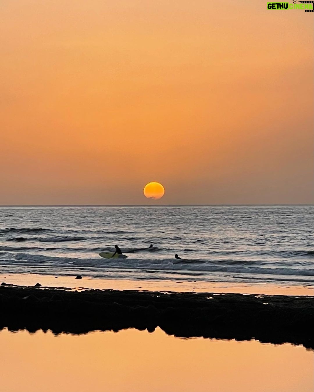 Kevsho Instagram - nos juntamos a ver el atardecer? enviar. estos son algunos cielos que me encontré en españa 🥲