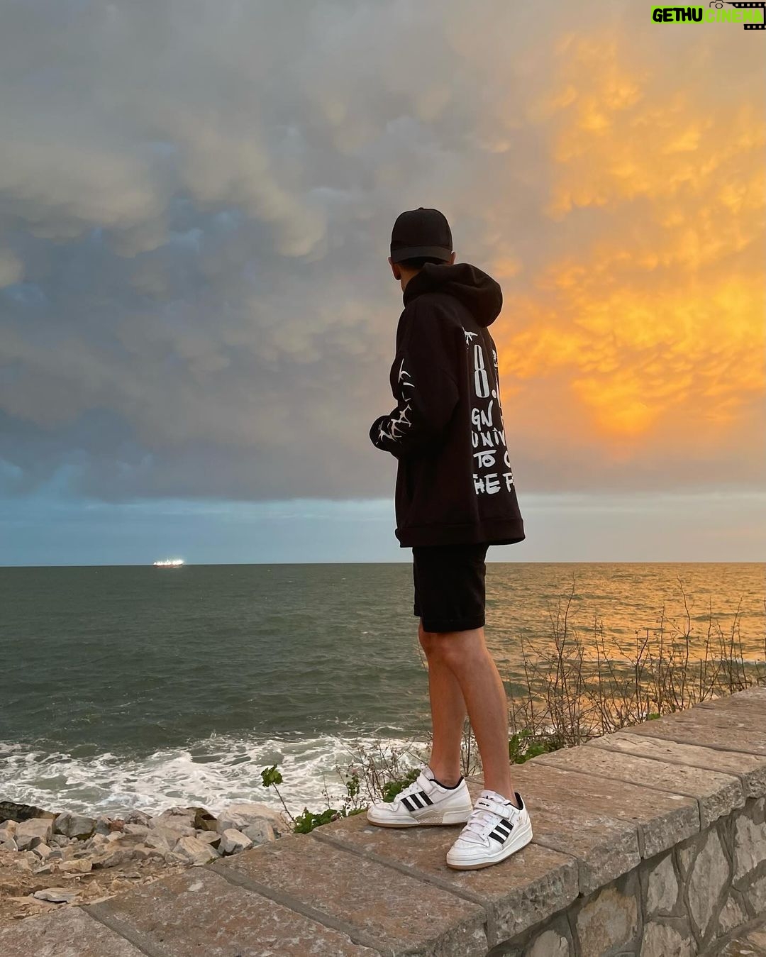 Kevsho Instagram - no podía decidir que foto subir y cuando le pregunté a mis amigos eligieron todos una distinta así que subo todas y díganme ustedes cuál les gusta más ajksksjs Mar del Plata, Argentina