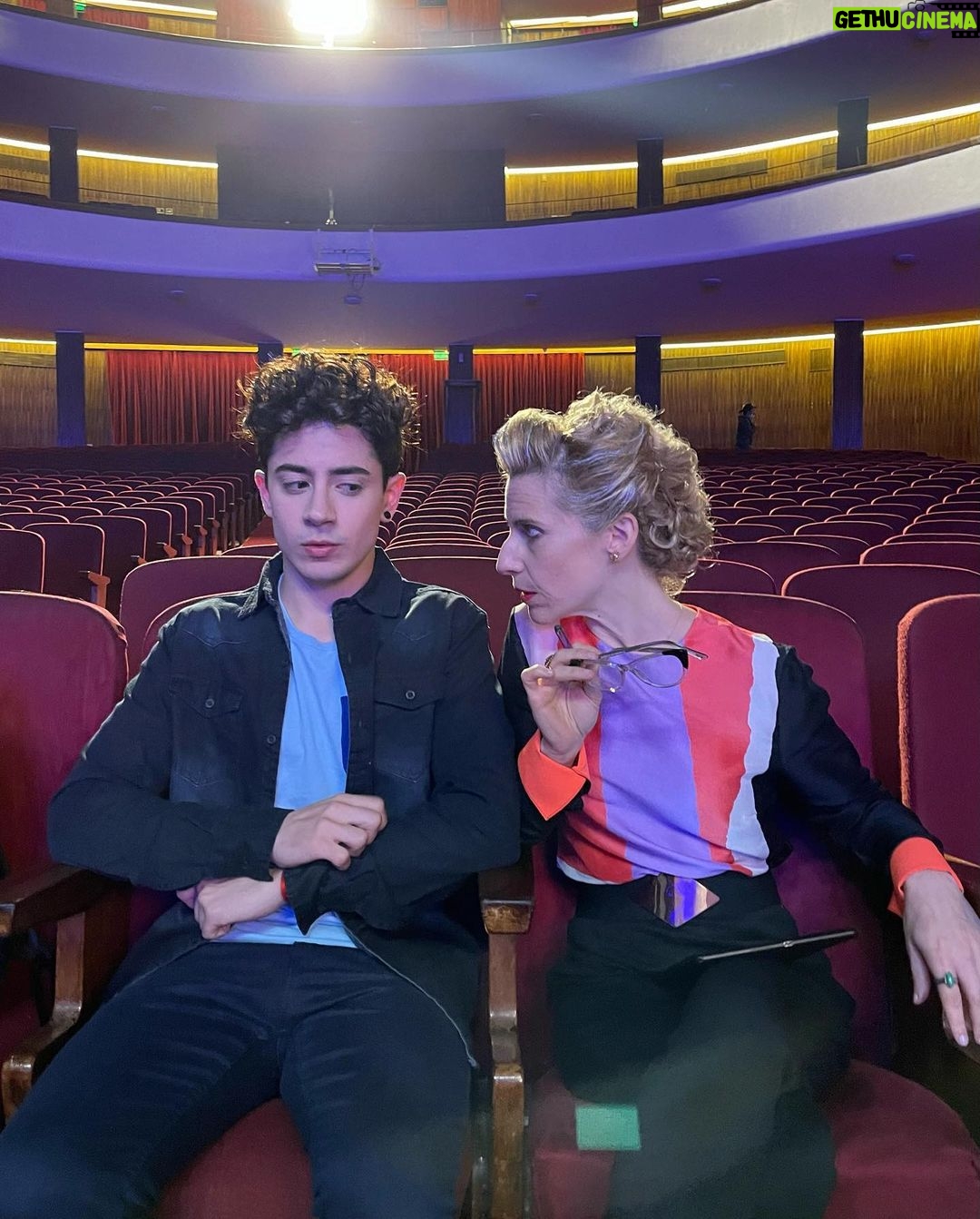 Kevsho Instagram - aaaaaa gracias x el recibimiento que le están dando a la temporada 2 de entrelazados, les gustó?! 🥹💜 me fascina leer sus teorías sobre la historia, sus opiniones, sus momentos favs, etc etc etc así que los leo en los comentarios 👀 si todavía no la vieron vayan yaaaa a @disneyplusla que está disponible en todo el mundo 🫶🏼