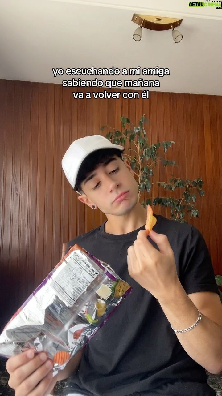 Kevsho Instagram - mandaselo a tu amiga que siempre hace lo mismo ajskdk ðŸ«