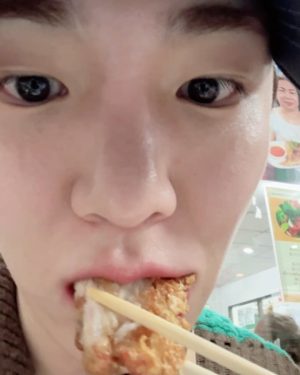 Key Instagram - tissue roti 🩵