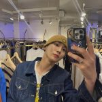 Key Instagram - 여우들 신나게 보고 왔다🦊🩵 #메종키츠네 #maisonkitsune @maisonkitsune @가로수길 #광고