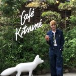 Key Instagram - 여우들 신나게 보고 왔다🦊🩵 #메종키츠네 #maisonkitsune @maisonkitsune @가로수길 #광고
