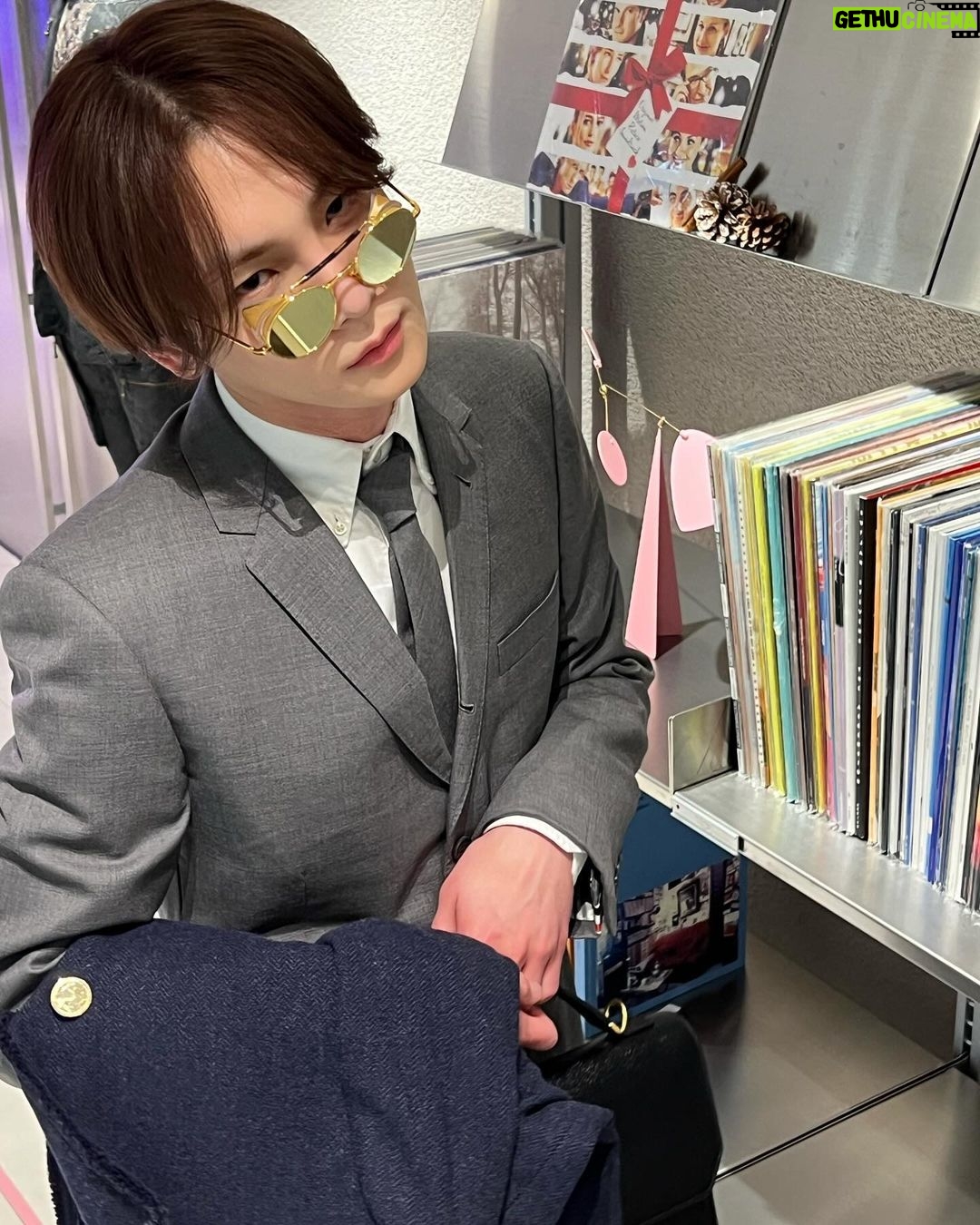 Key Instagram - Good & Great forever🕴️💼📃 #광고#thombrowne #톰브라운