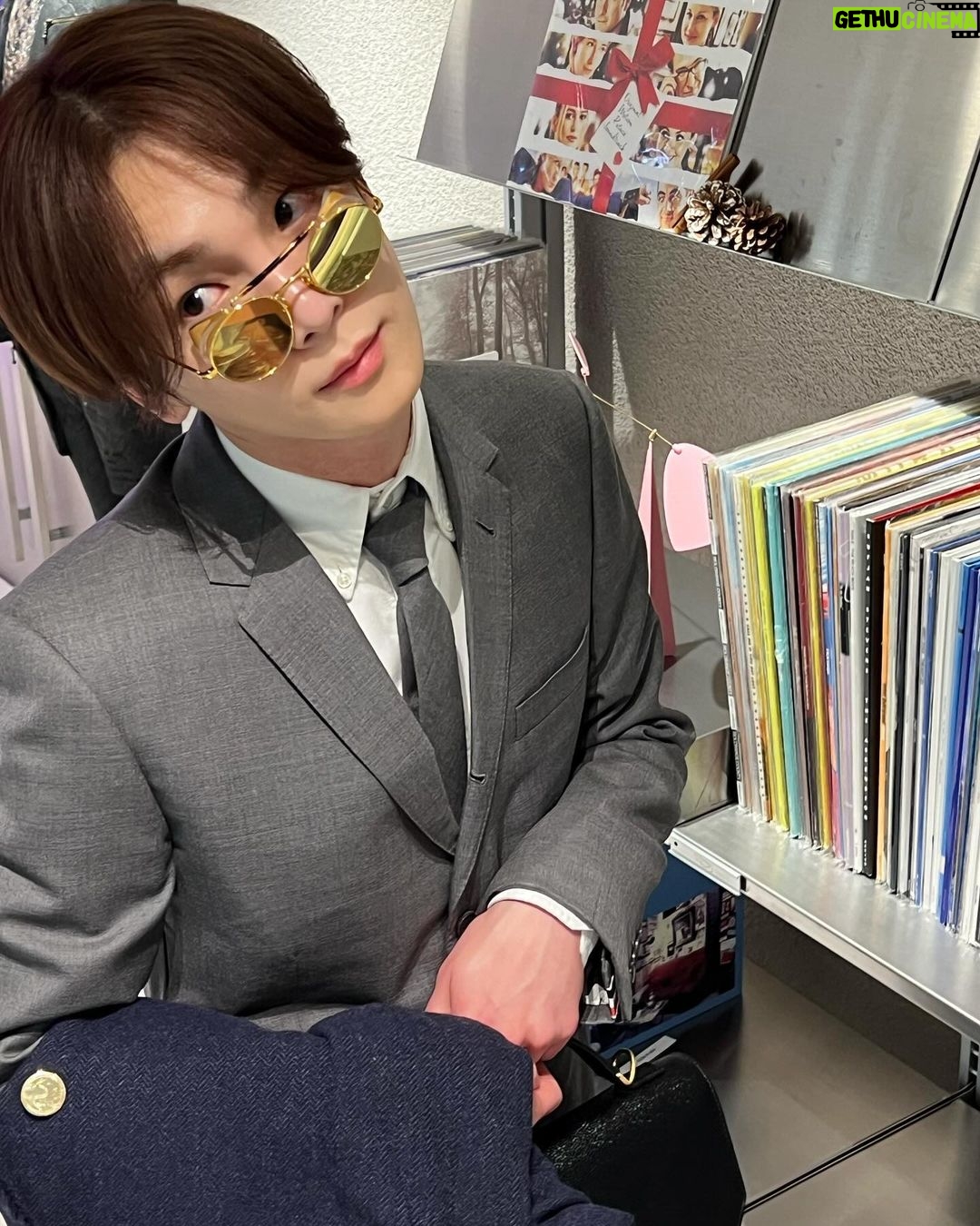 Key Instagram - Good & Great forever🕴️💼📃 #광고#thombrowne #톰브라운
