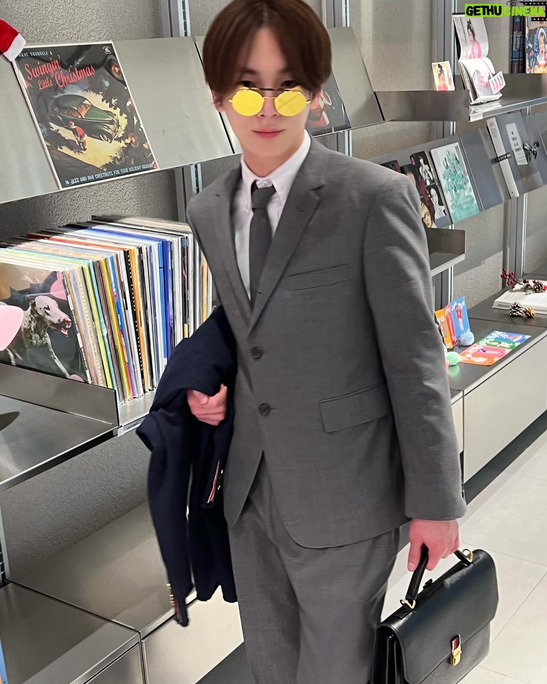 Key Instagram - Good & Great forever🕴️💼📃 #광고#thombrowne #톰브라운