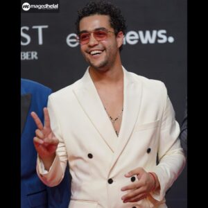 Khaled Anwar Instagram - من العرض الخاص لفيلم #قمر١٤ 
في مهرجان الجونة #gff21 
و قريبا في السينمات ❤️

————————
Suit @orangesquarecairo 
Styled by @angie_neklawy