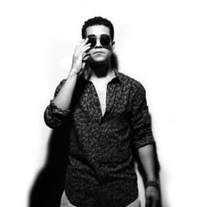 Khaled Anwar Instagram - Life isn't about finding yourself. Life is about creating yourself.

Ph @ussifalalah 
Styling @kareemabdeen99 
Edit @ahmed_osha_retoucher
@sadam_shams 
@lates9980
@khalifalmasry