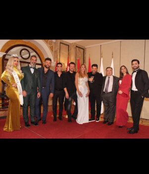 Khaled Anwar Instagram - جائزة افضل ممثل شاب مصري من مهرجان (افضل) اللبناني في بيروت #afdal شكراً ادارة المهرجان و شكرا استاذ مازن نوري