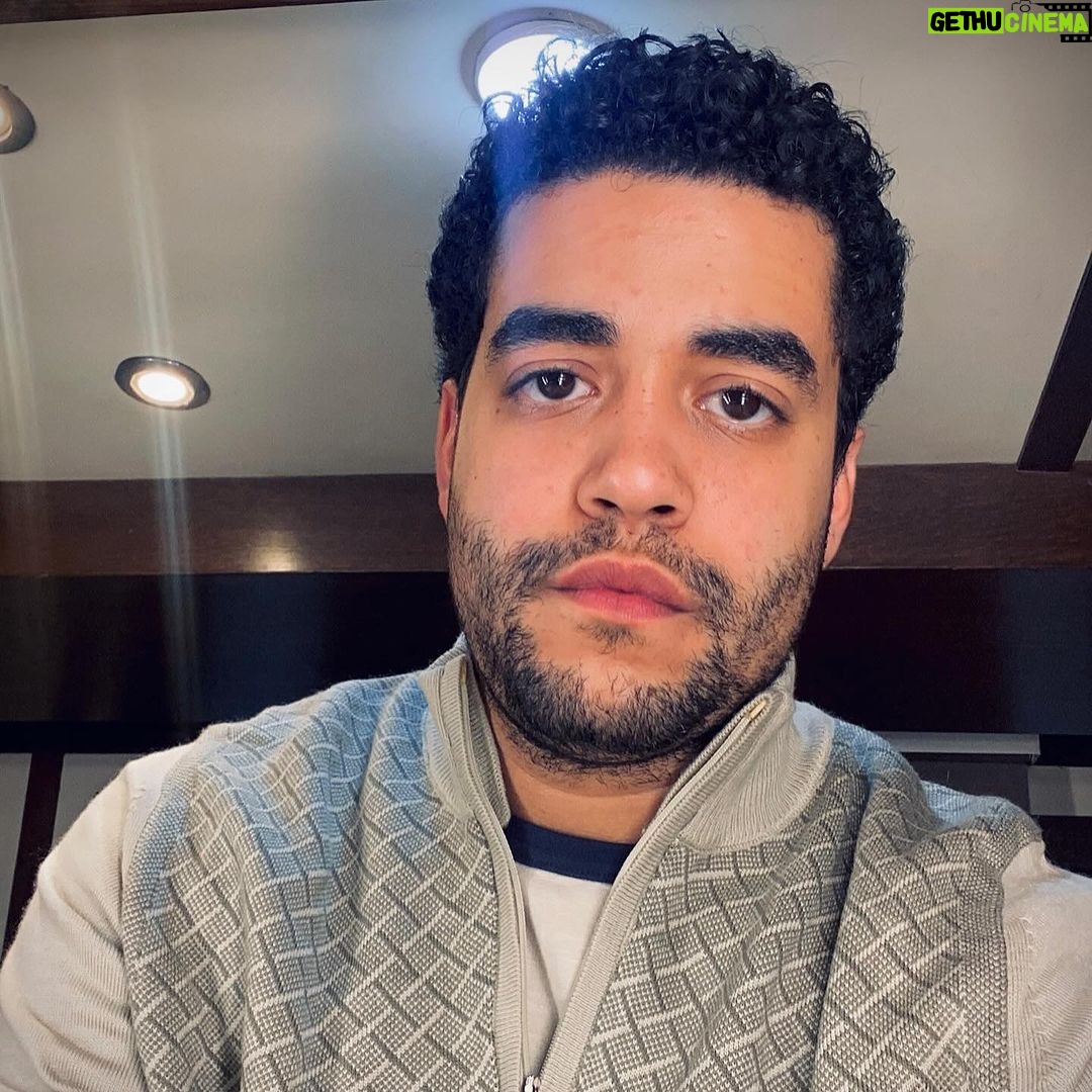 Khaled Anwar Instagram - من كواليس مسلسل #ورق_التوت شكرا لكل القائمين عليه شكرا المخرج حسام علي علي المتعه في تصوير مشاهد المسلسل و الحالة الحلوه اللي كنا عايشينها و شكرا للشركة المنتجة علي اتاحة فرصة لشباب كانوا قدها و شكرا عبادة نجيب علي شخصية حسن اللي خلتني اشوف حاجات كتير مكنتش شايفها من المنظور اللي انا شايفها بيه دلوقتي 🤍 #خالد_انور
