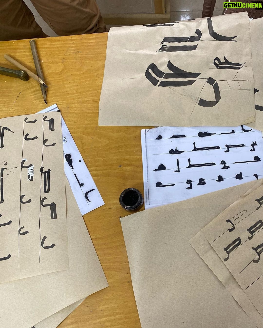 Khaled Anwar Instagram - من تحضيرات شخصية #يوسف_البويطي من امتع الحاجات في التمثيل انه بيخليك تتعلم حاجات و تاخد خبرات مكنتش عندك قبل كده بشكر كل الناس اللي ساعدتني علي تحضير هذا العمل و بشكر كل الاساتذه القائمين عليه حقيقي اتبسط كتير و اتعلمت اكتر 🤍 #رسالة_الإمام #خالد_انور @mediahubadvertising @mmashish @allaithhajjo @taimourtaimour @mohamed_h_obia
